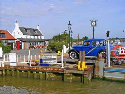Reedham Ferry and Pub